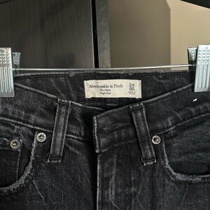 Abercrombie & Fitch Black High Rise Mom Jeans